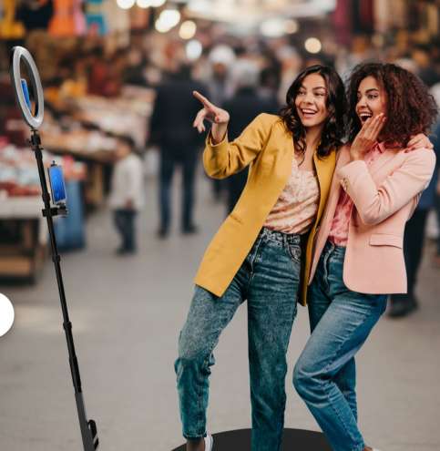 freepik__add-this-on-a-street-bazaar-clean-blurry-in-the-ba__28062